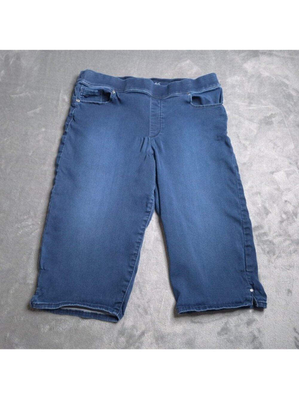 Gloria Vanderbilt Pull-On Capri Jeans Avery 14 High Rise Medium Wash Stretch - Picture 2 of 8